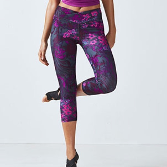 Fabletics Pants - Fabletics Winn Capri Leggings